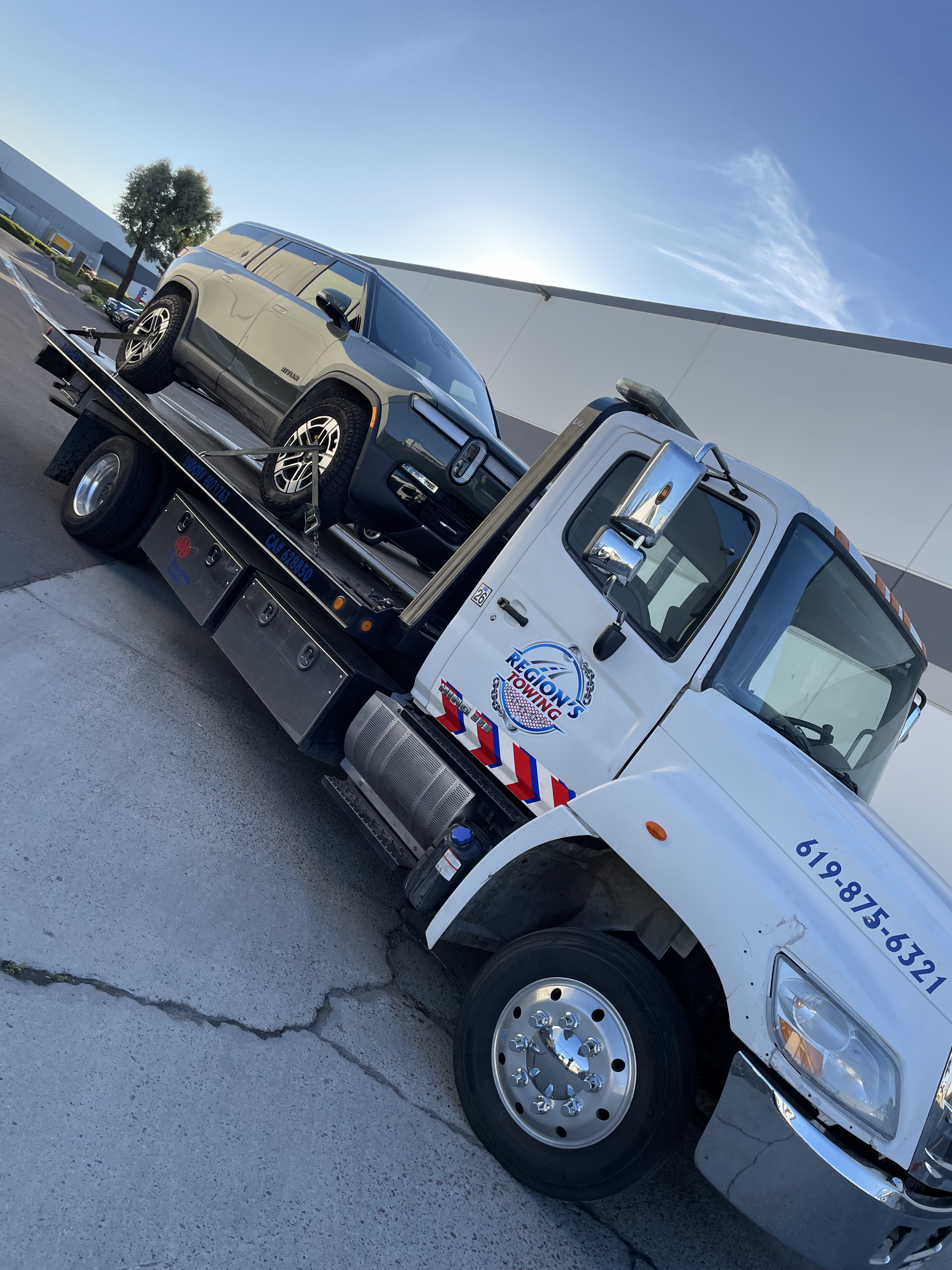 Towing Service in El Cajon - Tow truck assisting a stranded vehicle